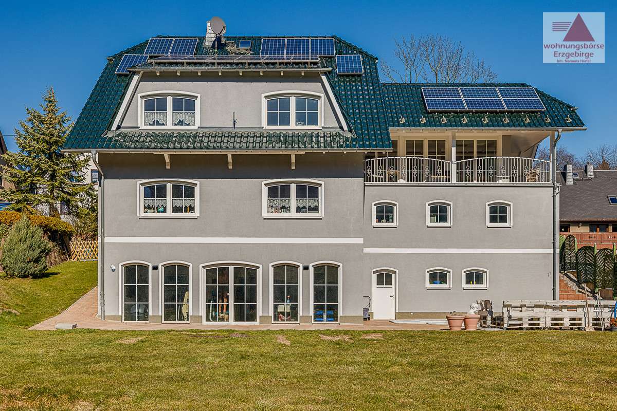 Thumbnail-Haus zum Kaufen in Lauter-Bernsbach 585.000,00 € 295 m²