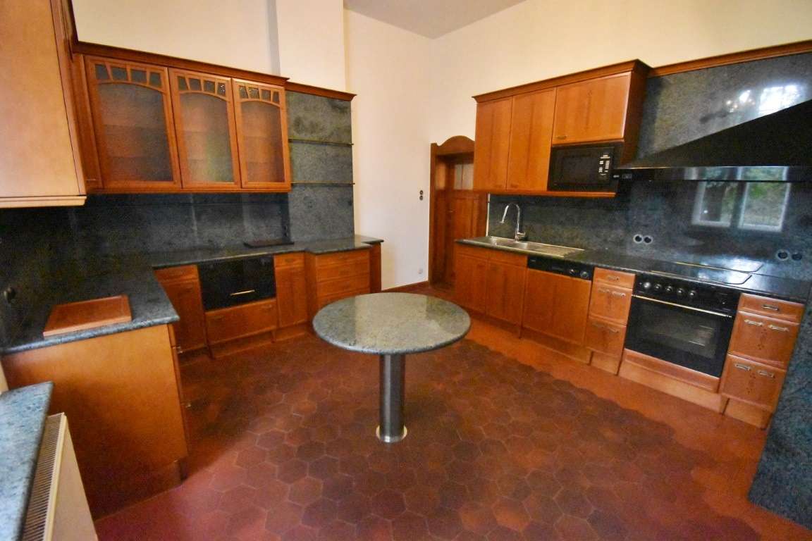 Thumbnail-Haus zum Mieten in Chemnitz 4.000,00 € 684 m²