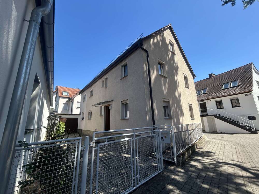 Thumbnail-Haus zum Kaufen in Stuttgart 430.000,00 € 108 m²