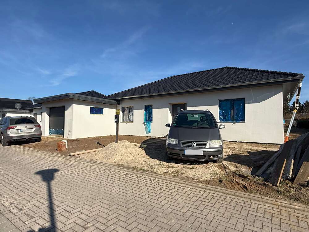 Thumbnail-Haus zum Mieten in Erxleben 1.450,00 € 115 m²