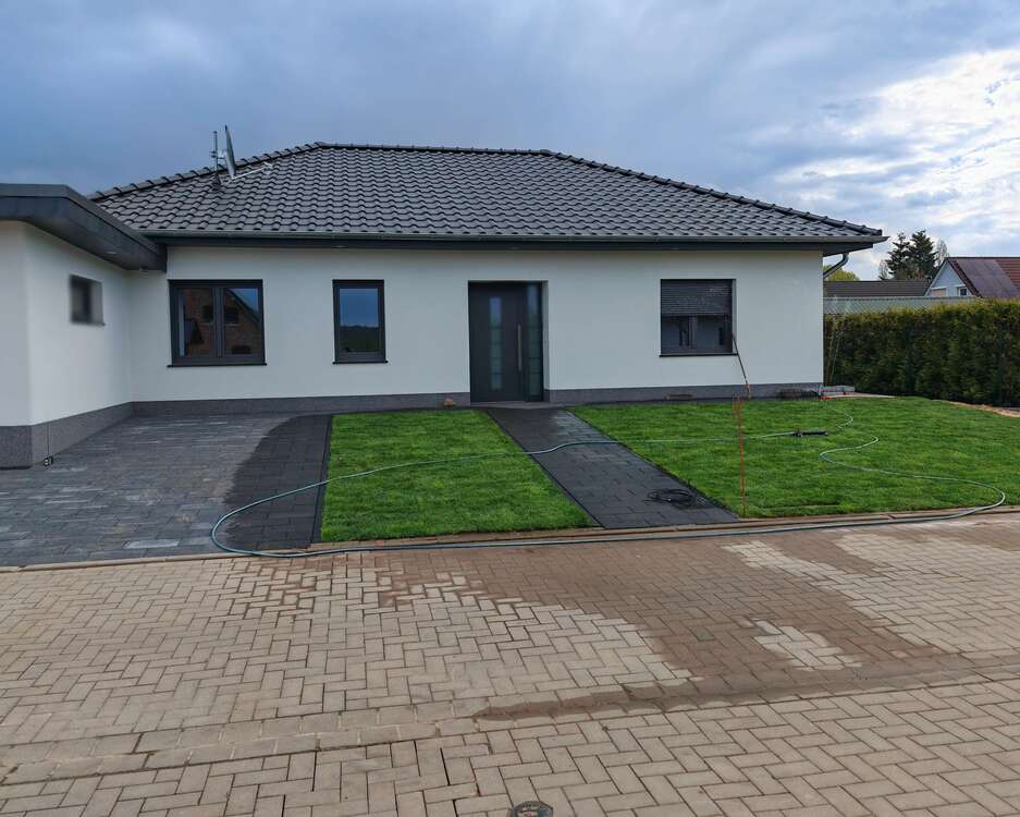 Thumbnail-Haus zum Mieten in Erxleben 1.450,00 € 115 m²
