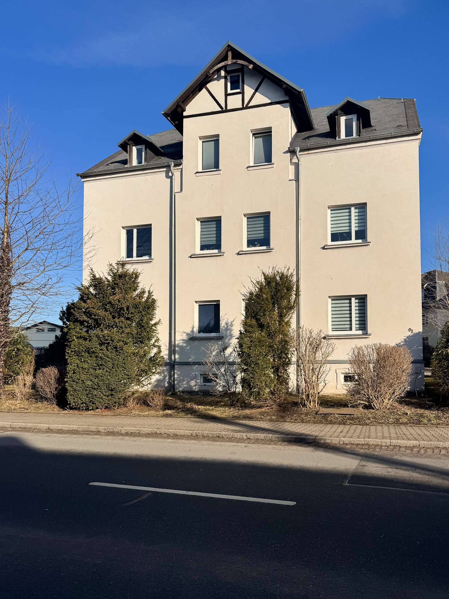Thumbnail-Haus zum Kaufen in Oelsnitz Erzgeb. 295.000,00 € 350 m²