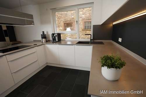 Thumbnail-Haus zum Mieten in Niederdorfelden 3.100,00 € 210 m²