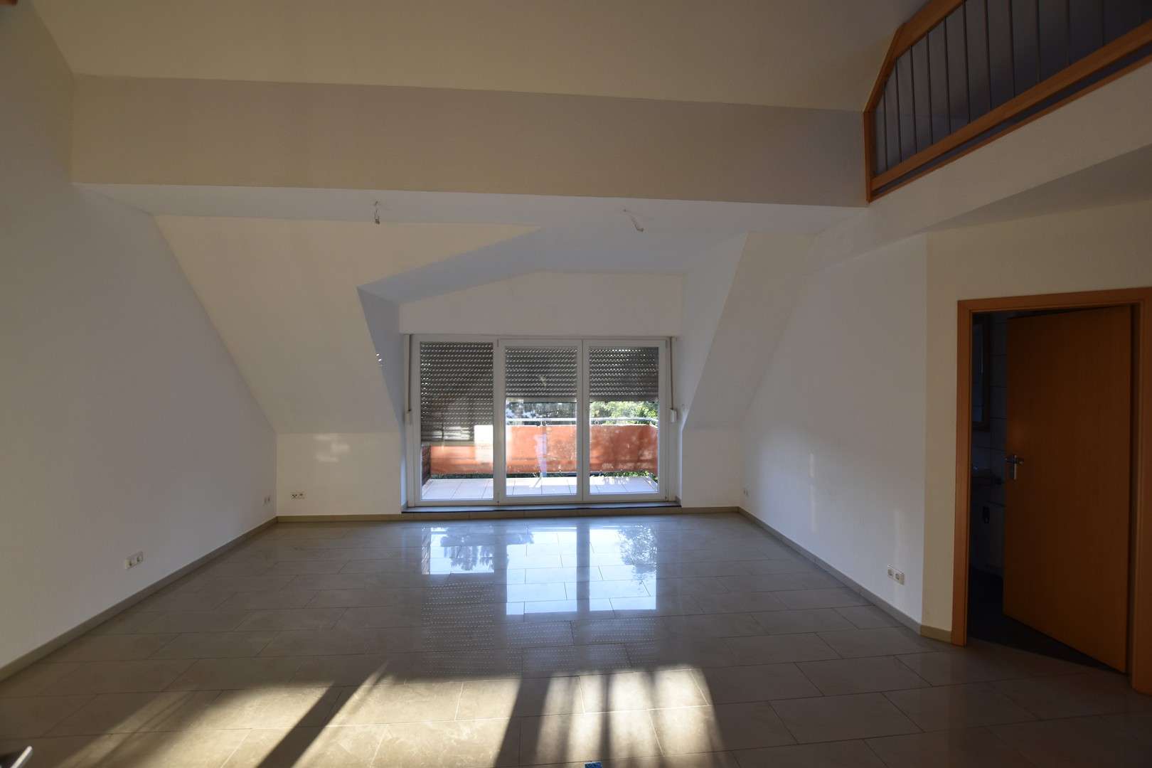 Thumbnail-Wohnung zum Mieten in Koblenz 1.080,00 € 120 m²