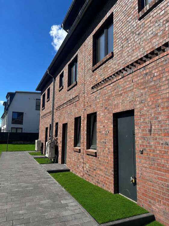 Thumbnail-Haus zum Mieten in Norderstedt 2.400,00 € 149.29 m²