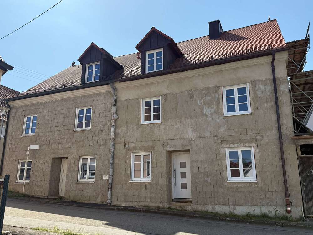 Thumbnail-Haus zum Kaufen in Harburg (Schwaben) 245.000,00 € 117 m²