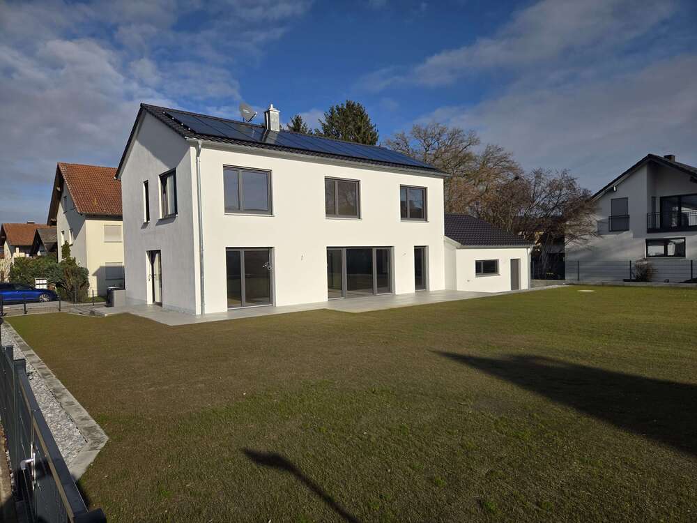 Thumbnail-Haus zum Kaufen in Manching 1.295.000,00 € 190 m²