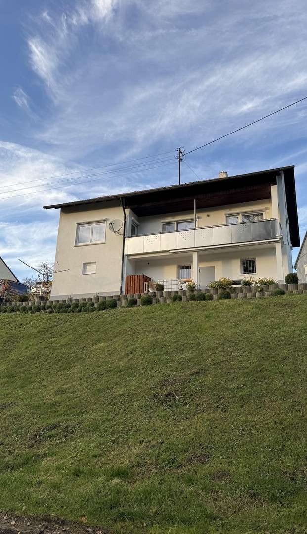 Thumbnail-Haus zum Kaufen in WellendingenWilflingen 385.000,00 € 190 m²