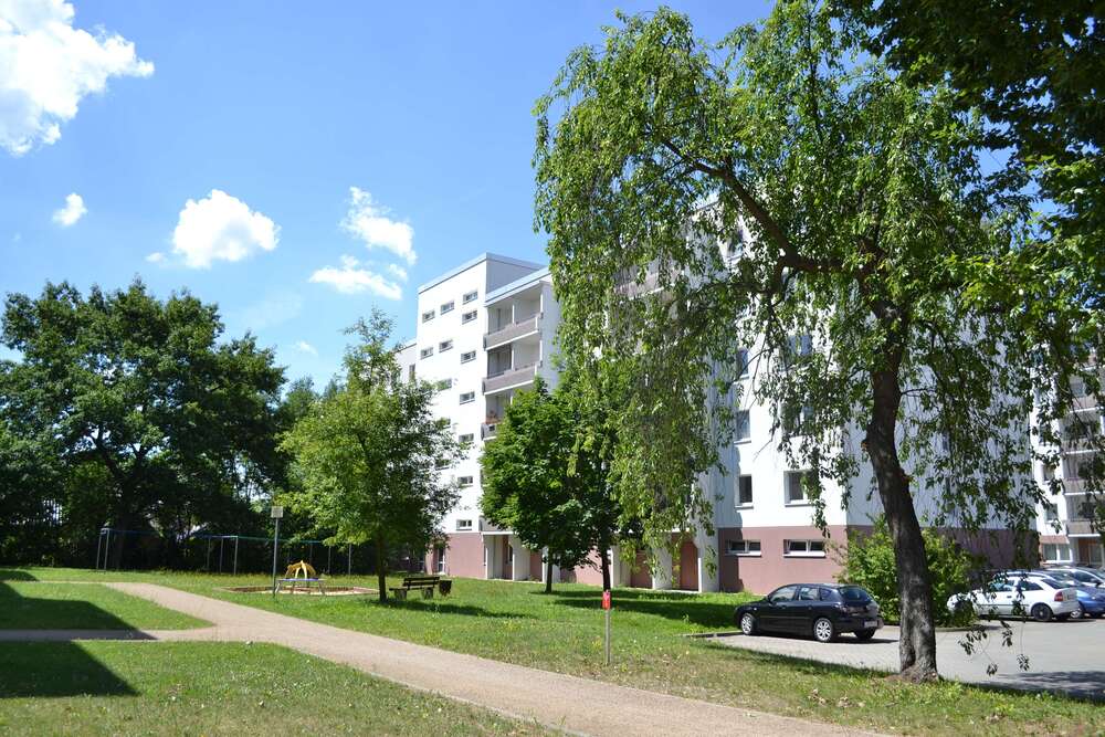 Thumbnail-Wohnung zum Mieten in Schwarze Pumpe 440,25 € 67.73 m²