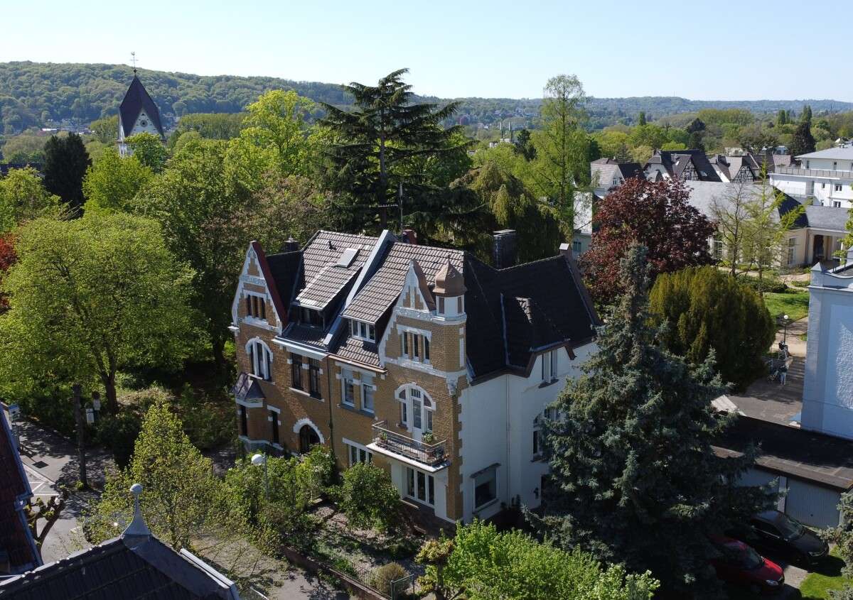 Thumbnail-Haus zum Kaufen in Bad Honnef 660.000,00 € 205 m²