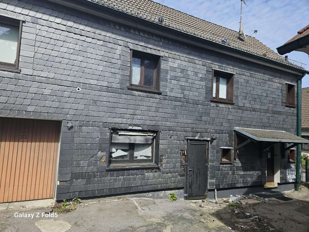 Thumbnail-Haus zum Kaufen in Remscheid 220.000,00 € 298 m²