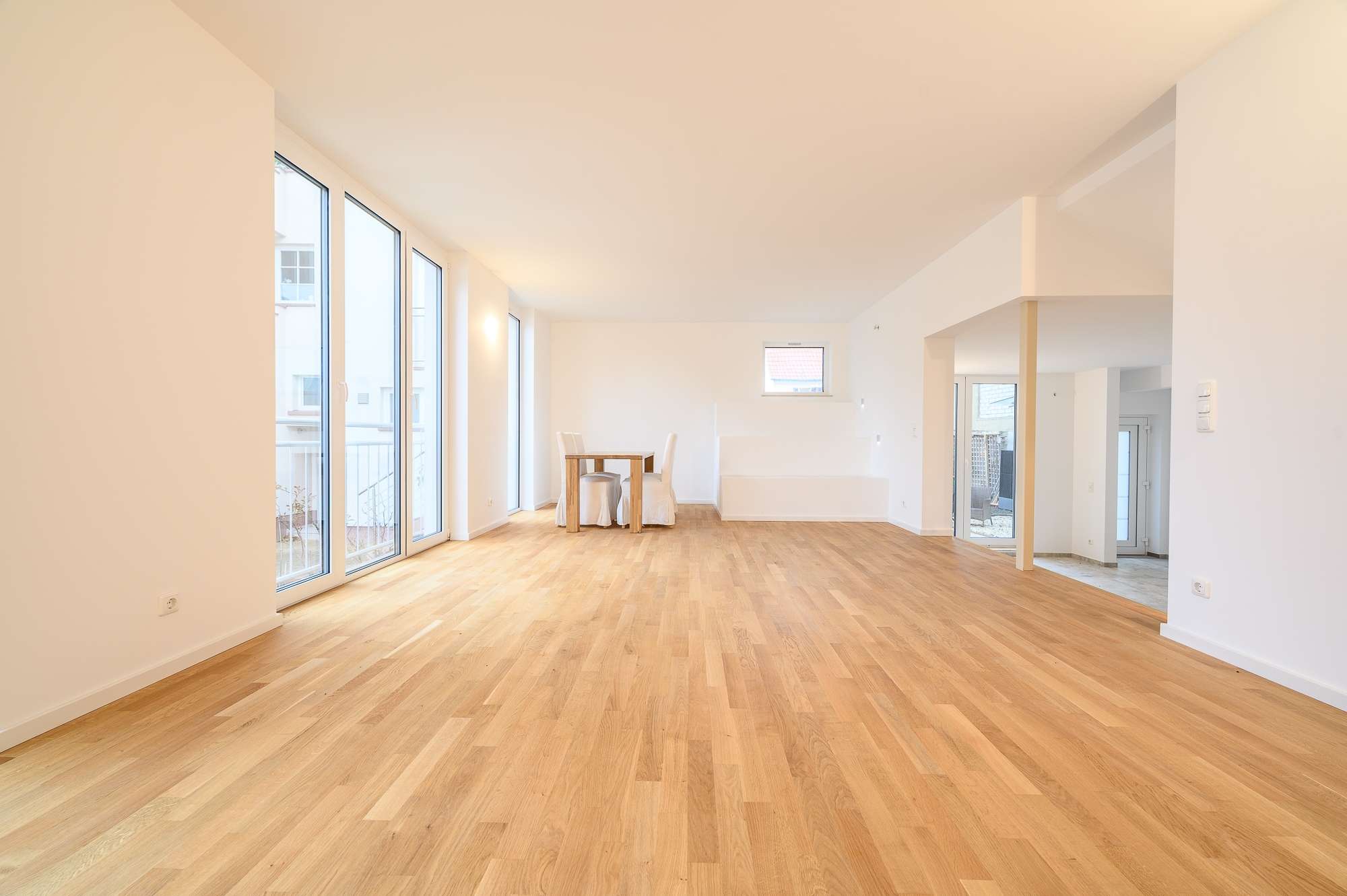 Thumbnail-Haus zum Mieten in Frankfurt 2.850,00 € 178 m²