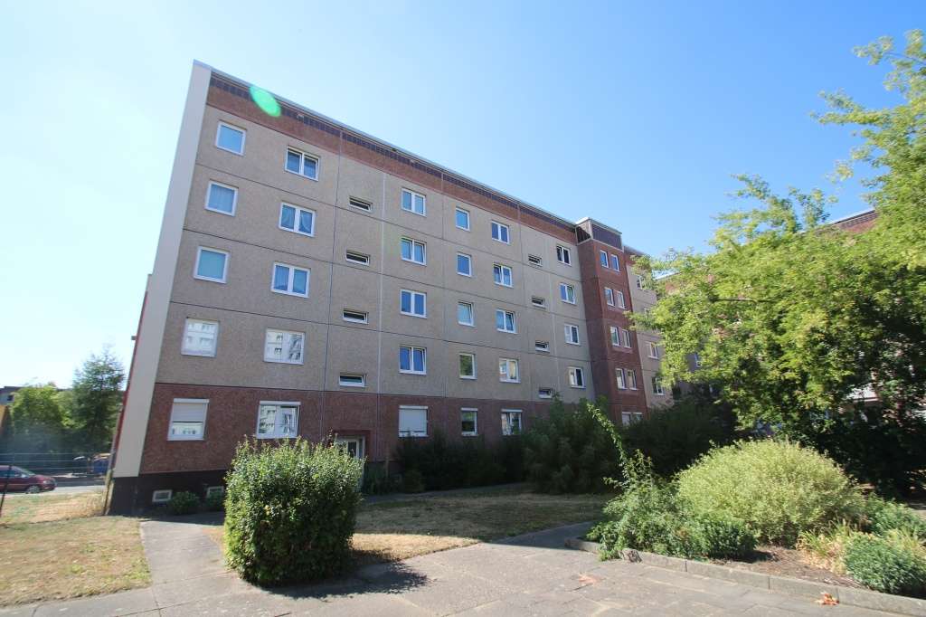 Thumbnail-Wohnung zum Mieten in Magdeburg 326,25 € 63.97 m²