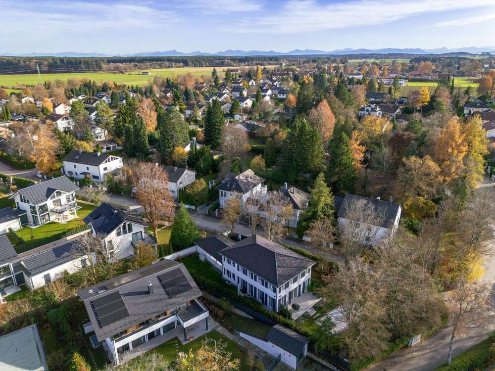 Thumbnail-Haus zum Kaufen in Straßlach-Dingharting 1.875.000,00 € 353.44 m²