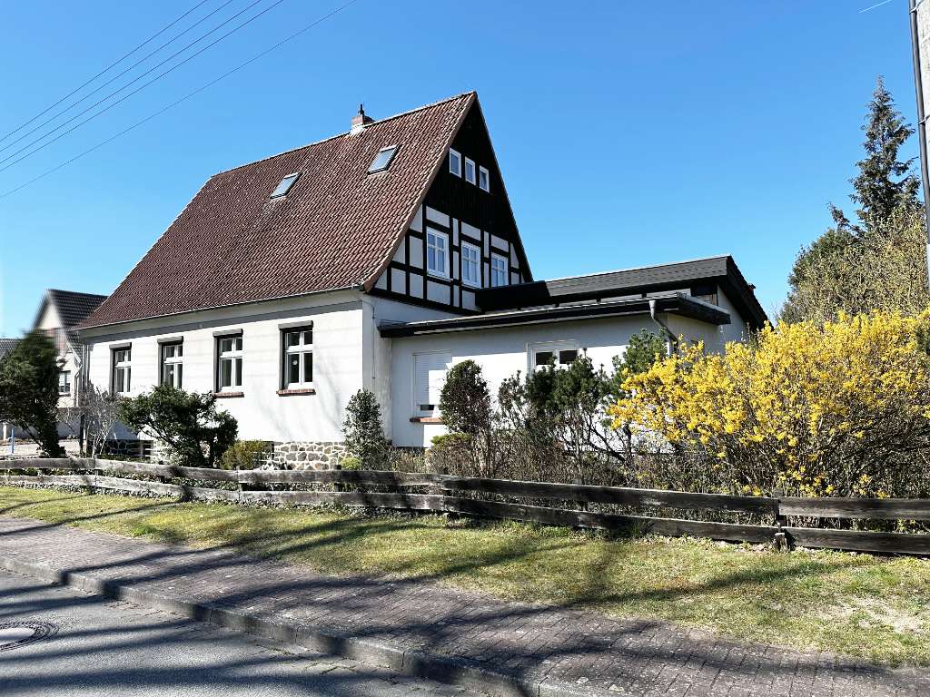 Thumbnail-Haus zum Kaufen in Gardelegen-Zienau 220.000,00 € 191 m²