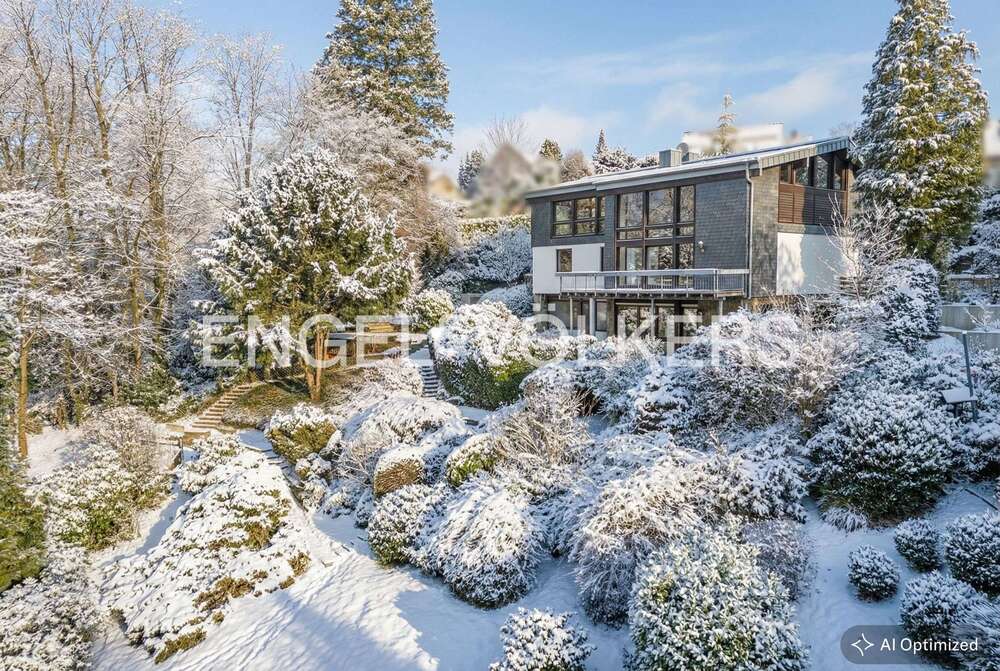 Thumbnail-Haus zum Kaufen in Bergisch Gladbach - Hebborn 760.000,00 € 310 m²