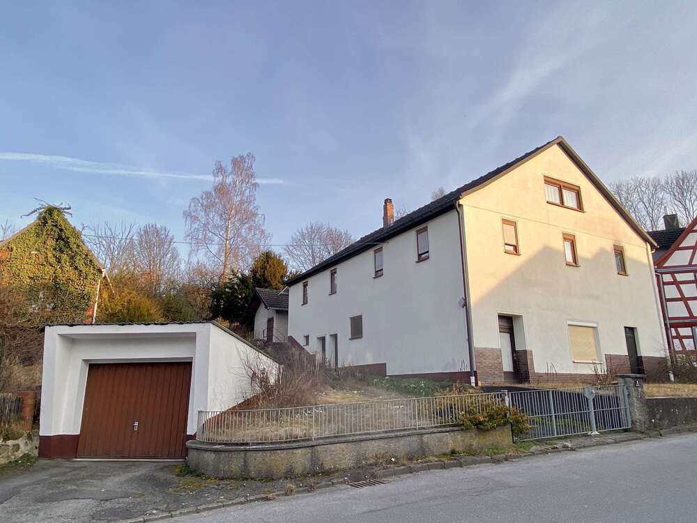 Thumbnail-Haus zum Kaufen in Rödental 120.000,00 € 180 m²