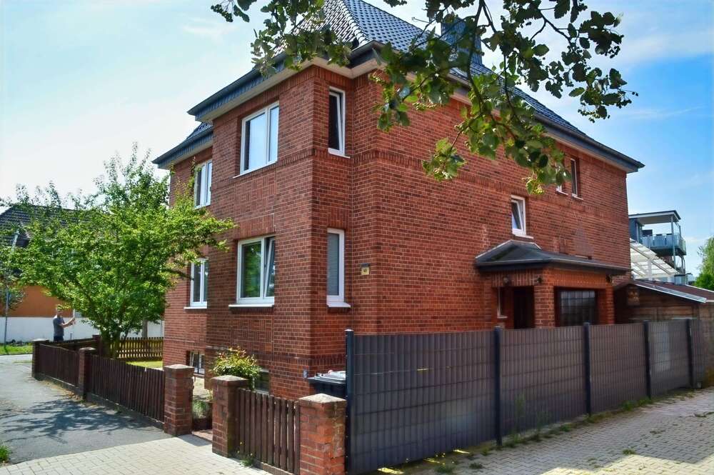 Thumbnail-Haus zum Kaufen in Celle 425.000,00 € 240.06 m²