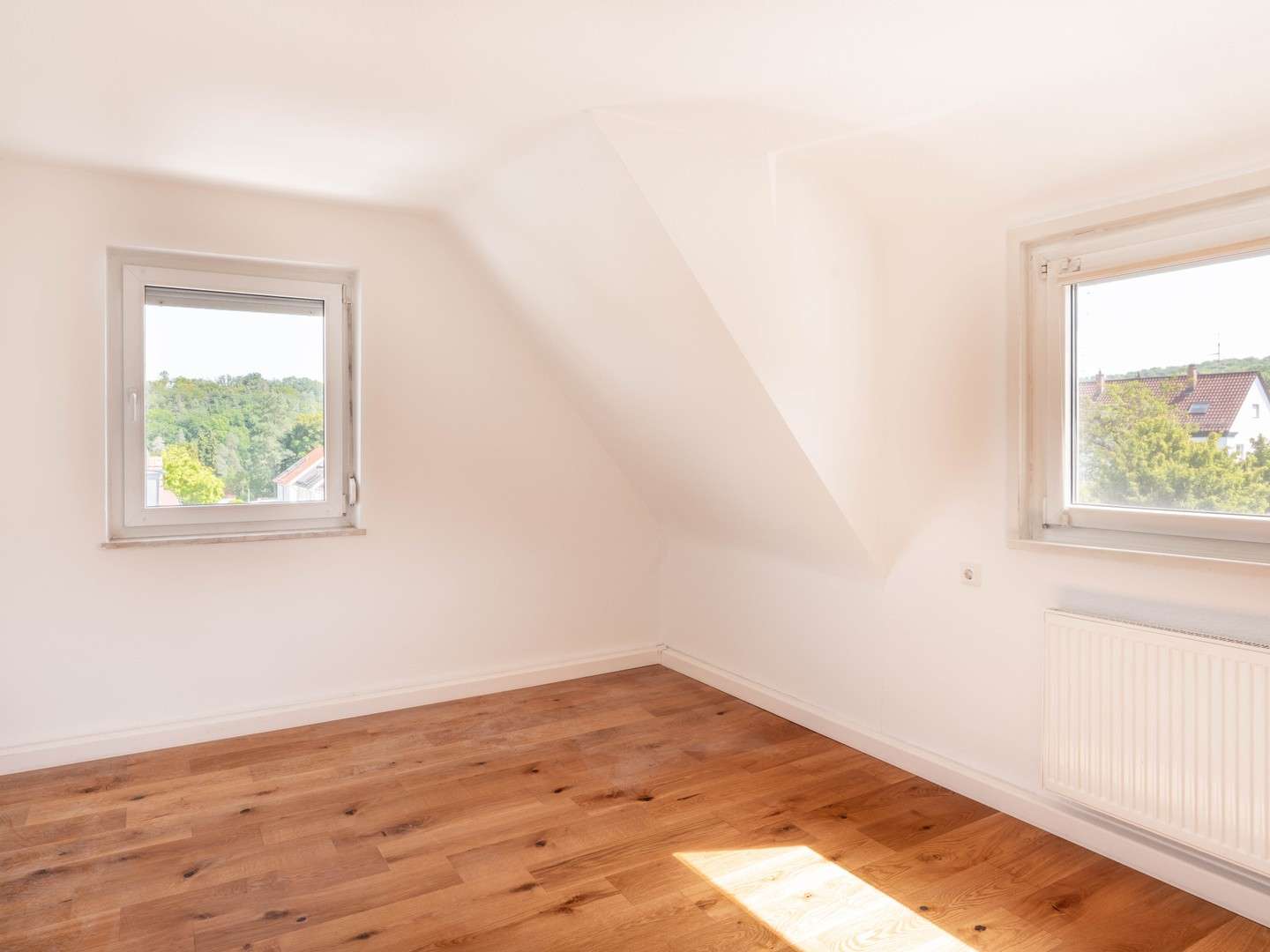 Thumbnail-Wohnung zum Kaufen in Stuttgart 210.000,00 € 57.41 m²