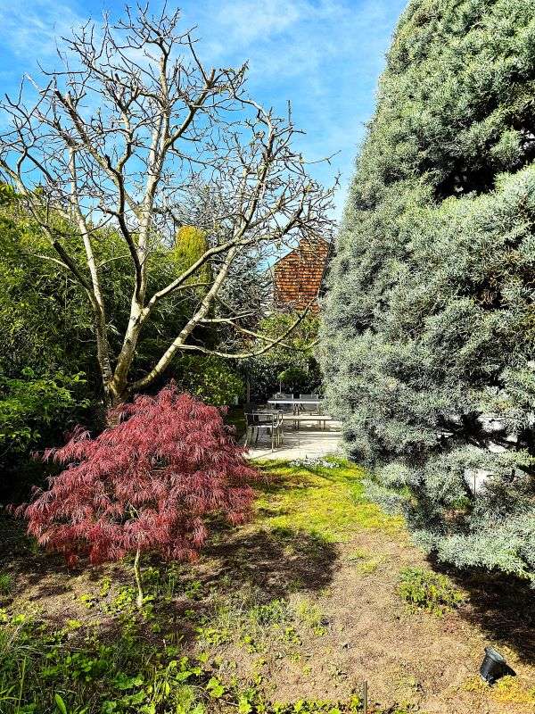 Thumbnail-Haus zum Kaufen in Stuttgart 1.690.000,00 € 250 m²