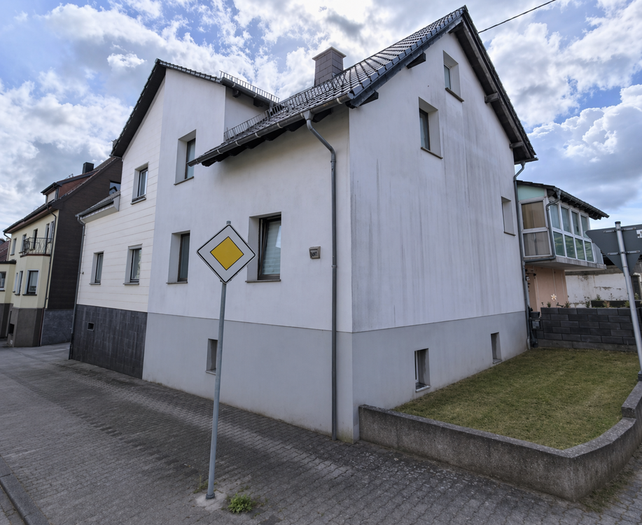 Thumbnail-Haus zum Kaufen in Quierschied 224.000,00 € 196 m²