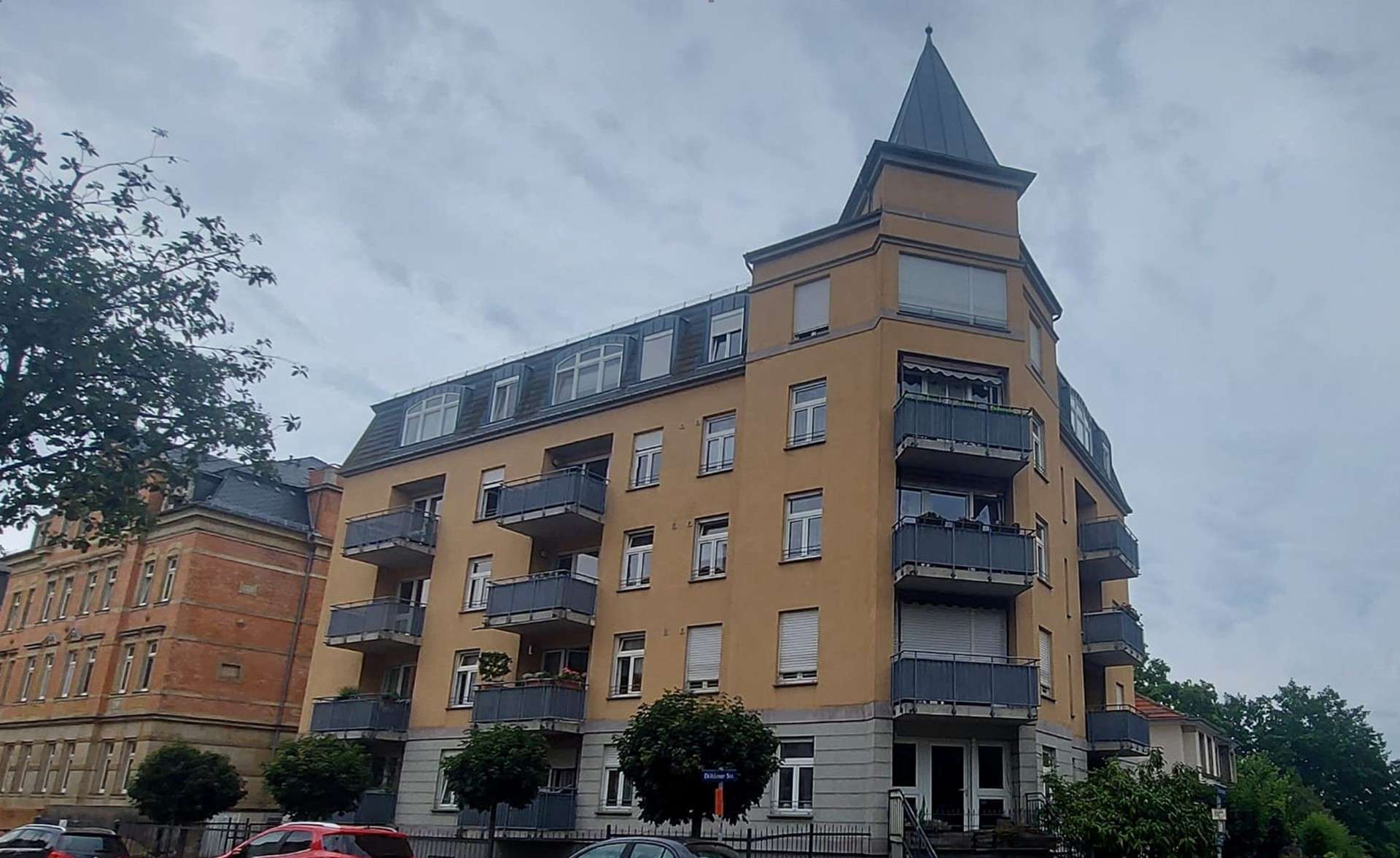 Thumbnail-Wohnung zum Kaufen in Dresden Löbtau-Süd 270.000,00 € 70 m²