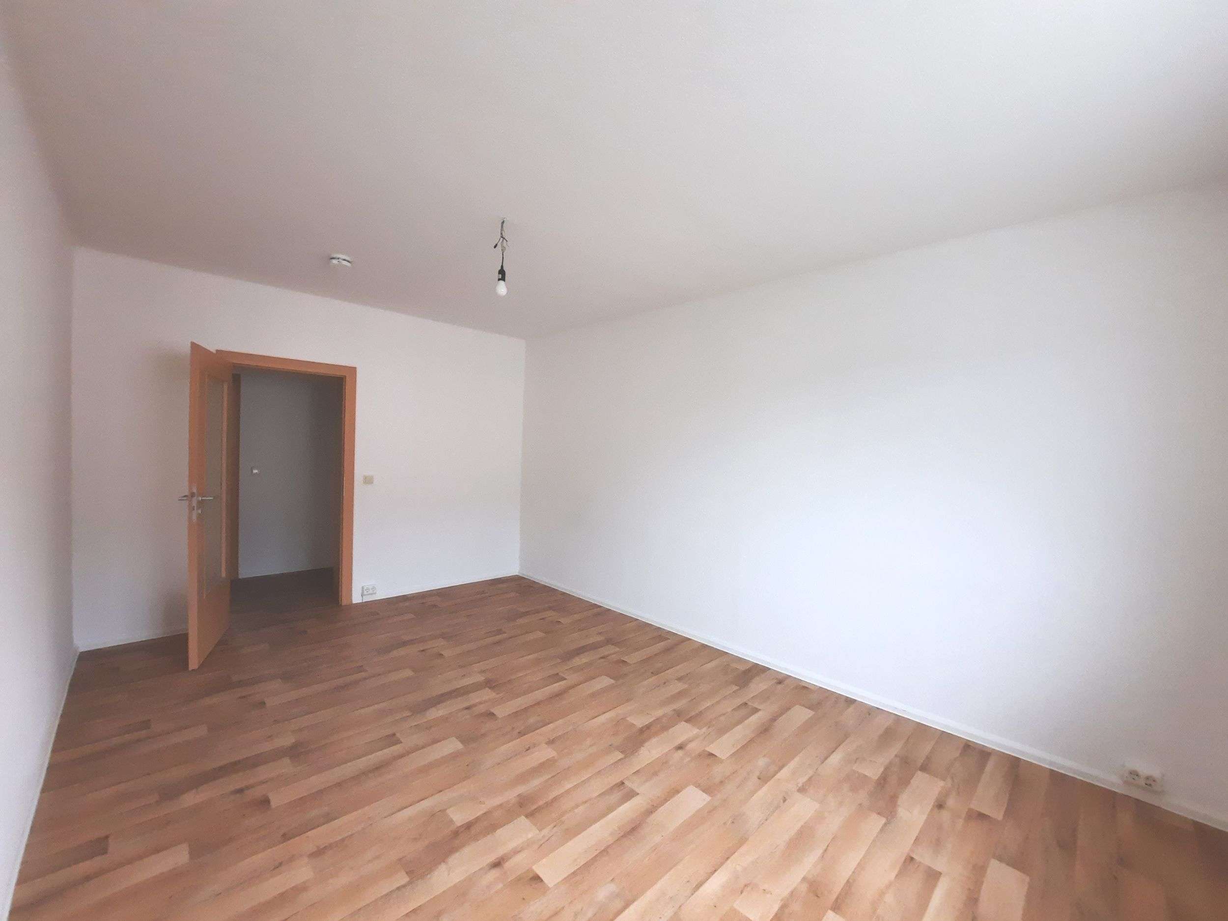 Thumbnail-Wohnung zum Mieten in Markneukirchen 173,16 € 36 m²