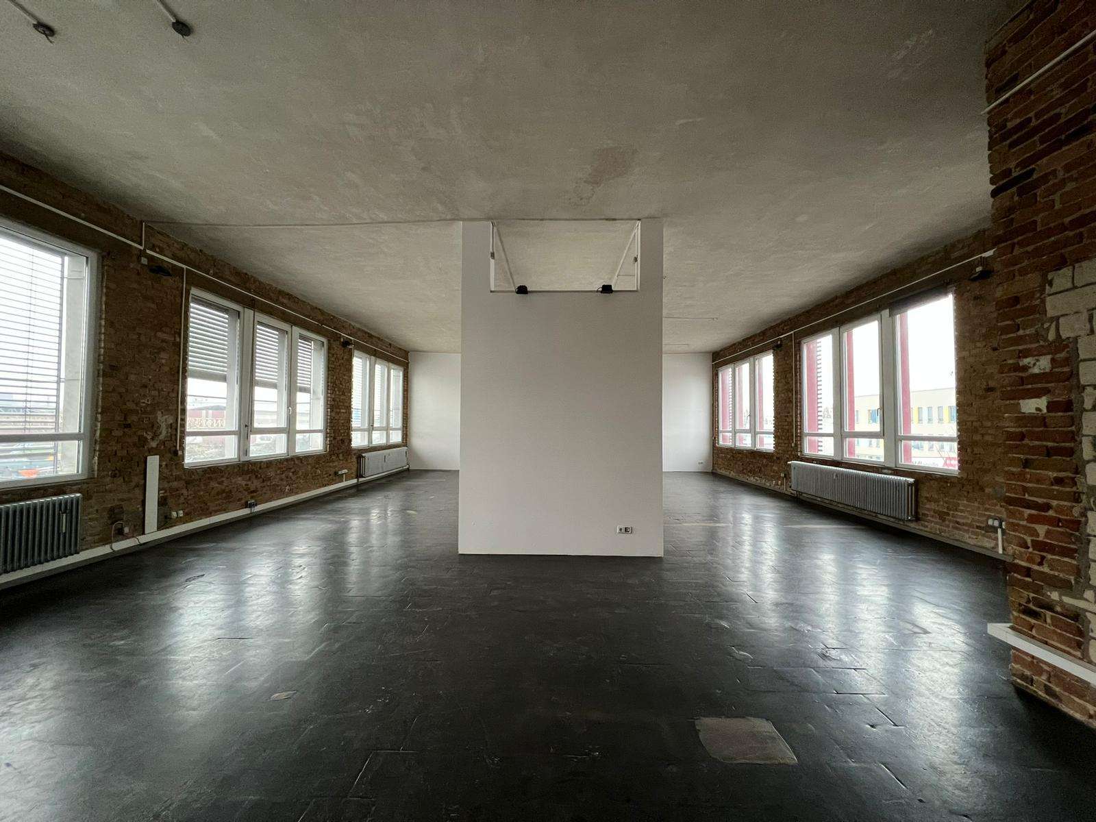 Thumbnail-Büro in Frankfurt 3.400,00 € 300 m²