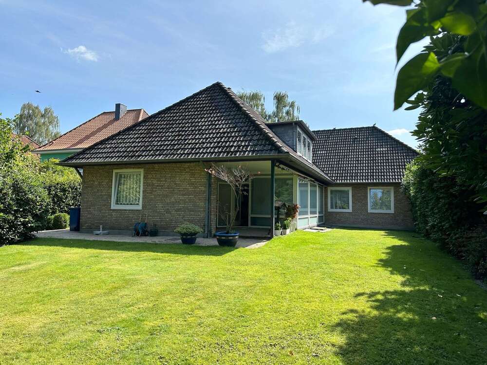 Thumbnail-Haus zum Mieten in Westerstede 1.250,00 € 147.44 m²