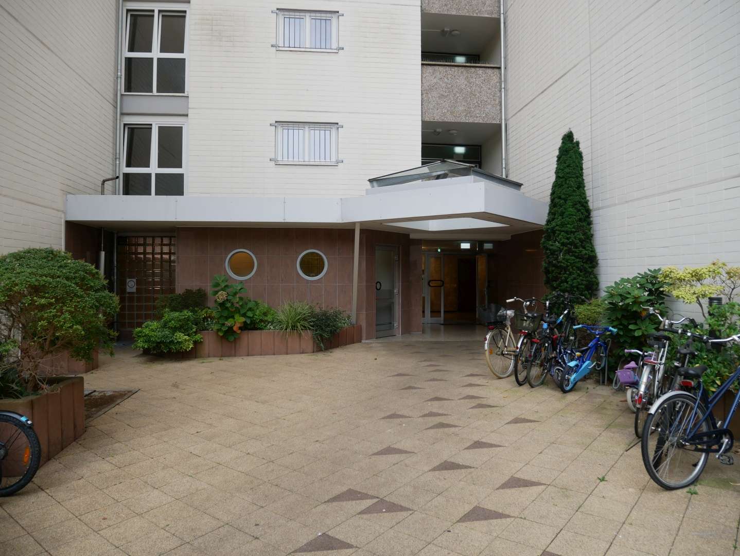 Thumbnail-Wohnung zum Kaufen in Köln-Porz 175.000,00 € 75.5 m²