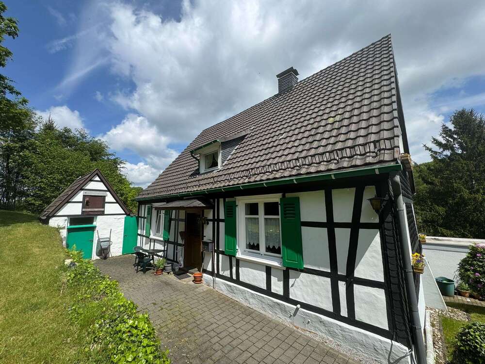 Thumbnail-Haus zum Kaufen in Ennepetal 298.000,00 € 151.19 m²