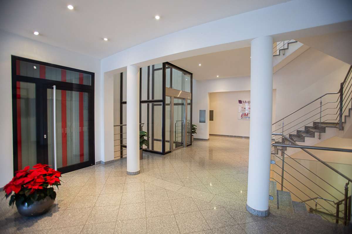 Thumbnail-Büro in Ismaning 2.862,50 € 229 m²
