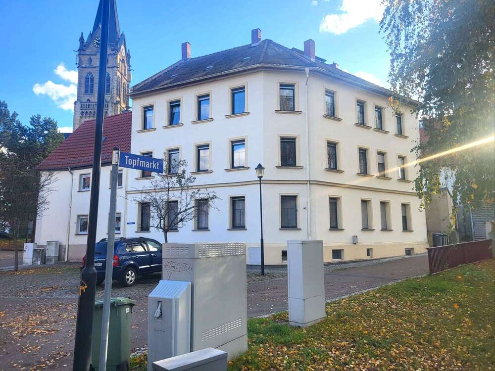 Thumbnail-Haus zum Kaufen in Lucka 173.000,00 € 294 m²