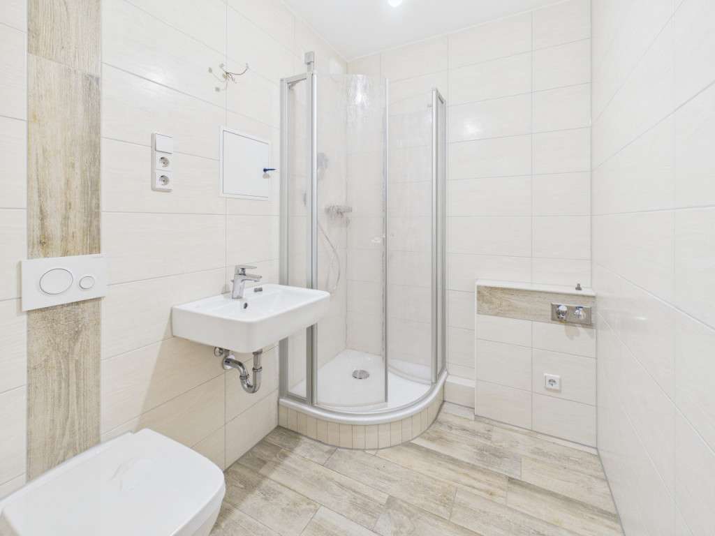 Thumbnail-Wohnung zum Mieten in Chemnitz 246,00 € 32.81 m²