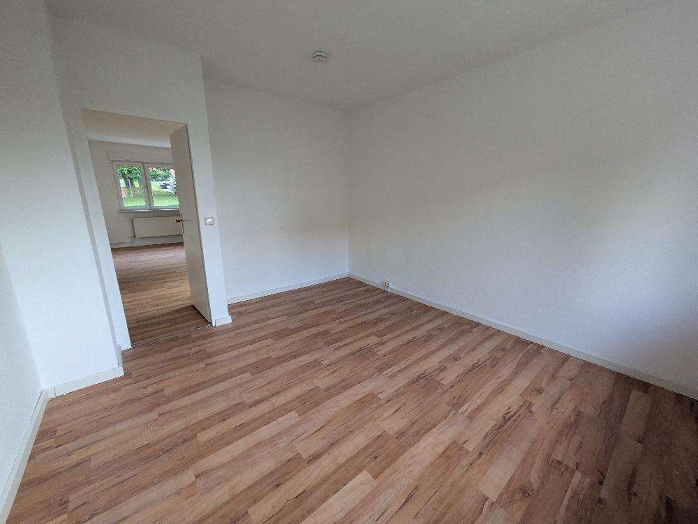 Thumbnail-Wohnung zum Mieten in Limbach-Oberfrohna 310,00 € 58 m²