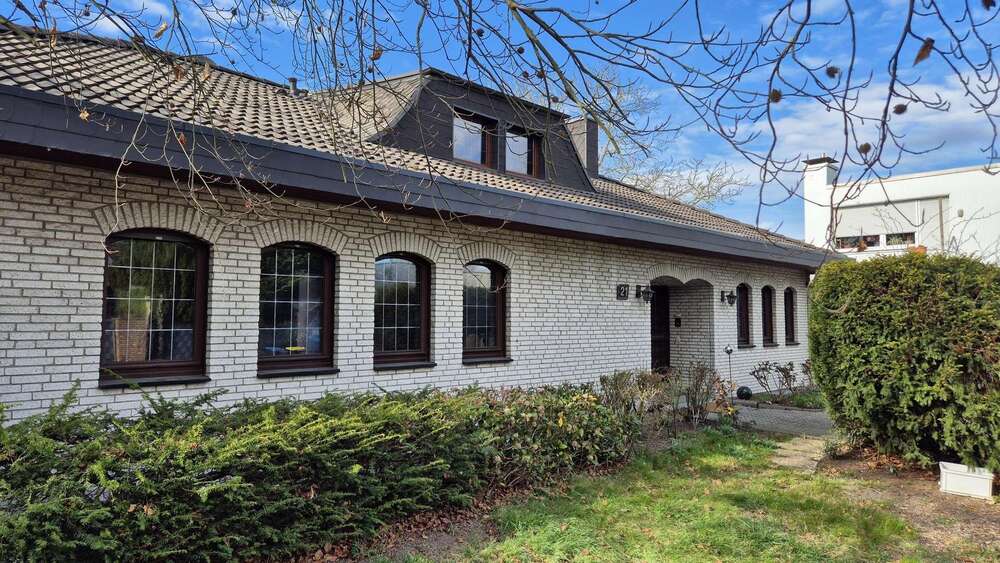 Thumbnail-Haus zum Kaufen in Korschenbroich 549.000,00 € 197 m²