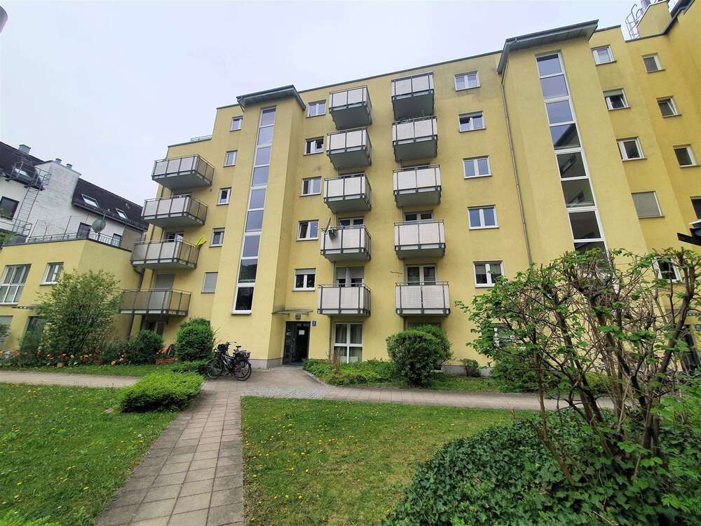 Thumbnail-Wohnung zum Kaufen in München 398.000,00 € 43.13 m²