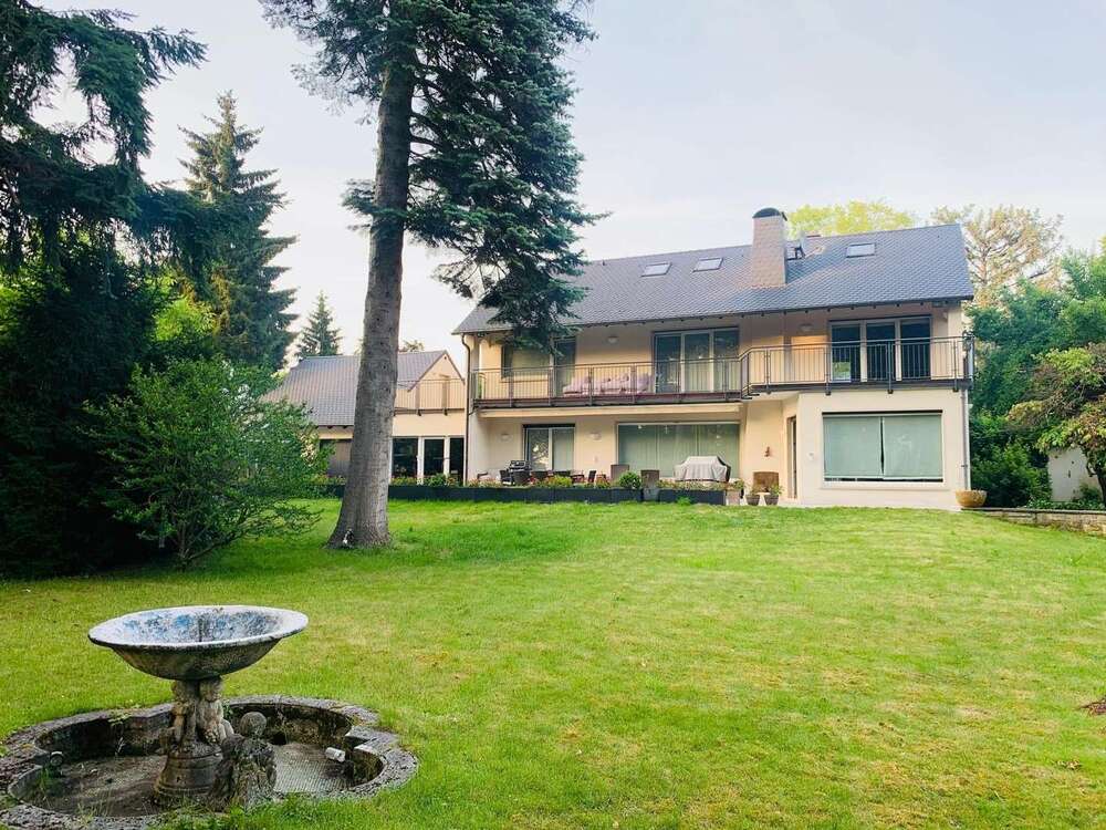 Thumbnail-Haus zum Mieten in Frankfurt 6.200,00 € 360 m²