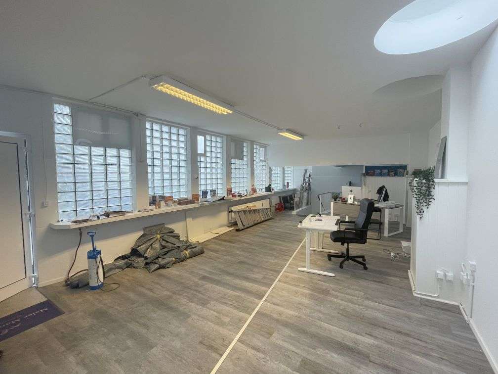 Thumbnail-Halle in Düsseldorf 800,00 € 64 m²