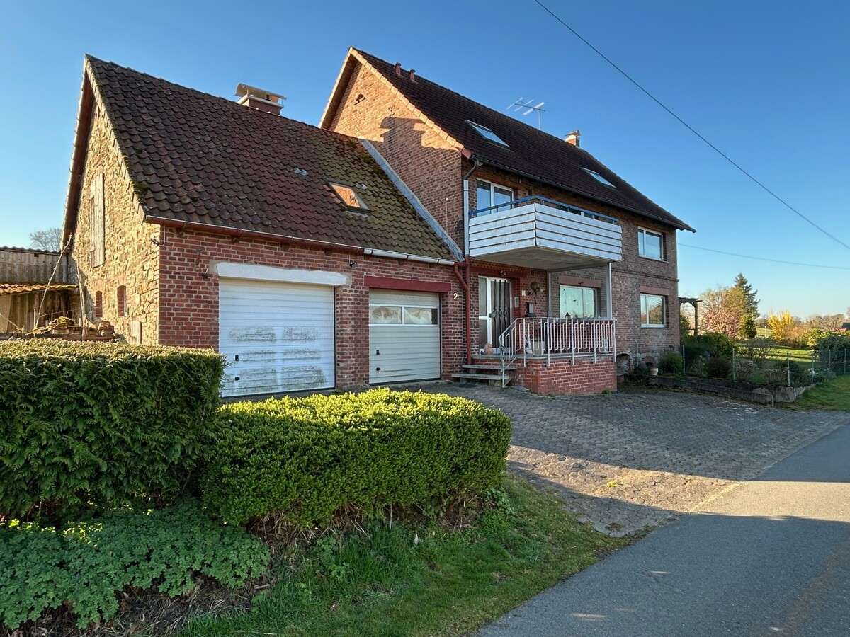 Thumbnail-Haus zum Kaufen in Extertal 189.000,00 € 220.39 m²