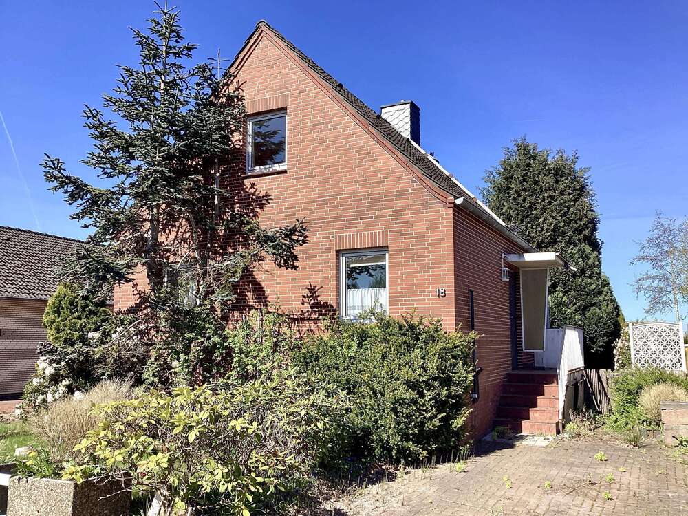Thumbnail-Haus zum Kaufen in Cuxhaven 124.000,00 € 62.24 m²