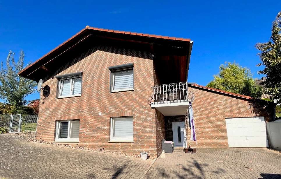 Thumbnail-Haus zum Kaufen in Auetal Rolfshagen 235.000,00 € 158 m²