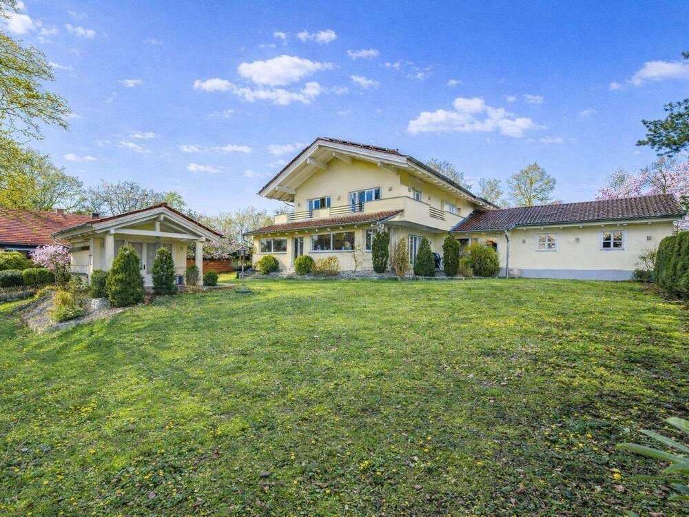Thumbnail-Haus zum Kaufen in Oberhaching 3.490.000,00 € 337.94 m²