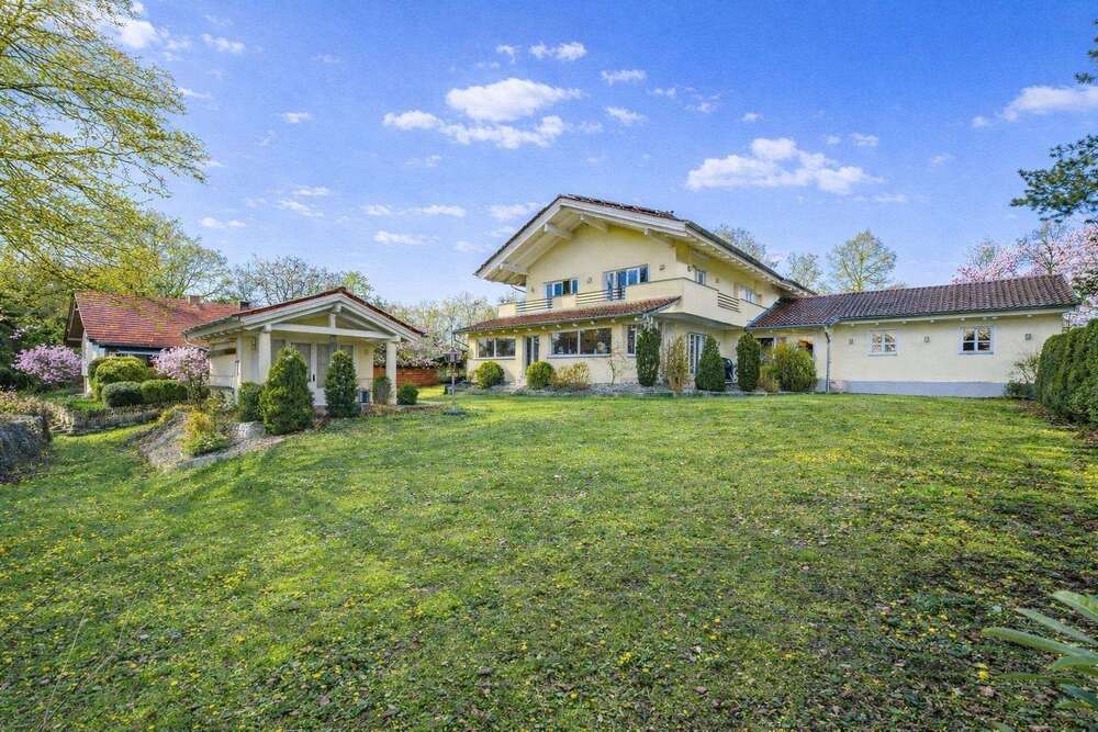 Thumbnail-Haus zum Kaufen in Oberhaching 3.490.000,00 € 337.94 m²