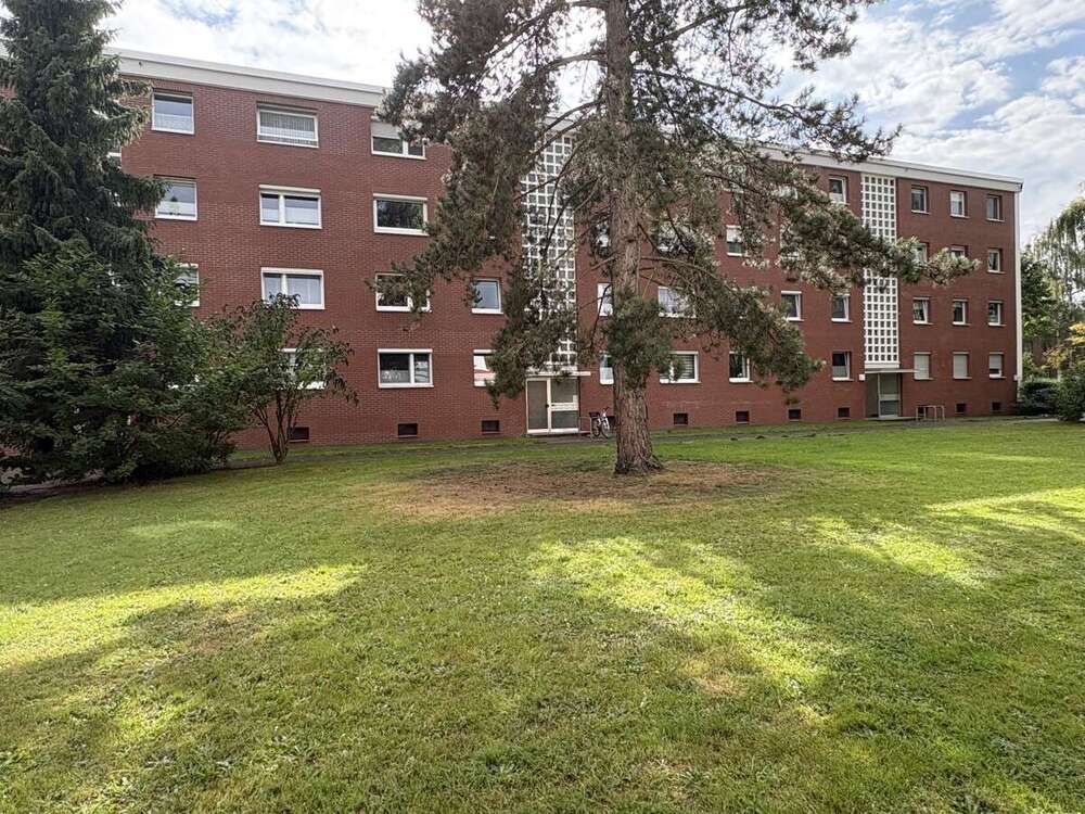 Thumbnail-Wohnung zum Kaufen in Hannover Vinnhorst 240.000,00 € 75 m²