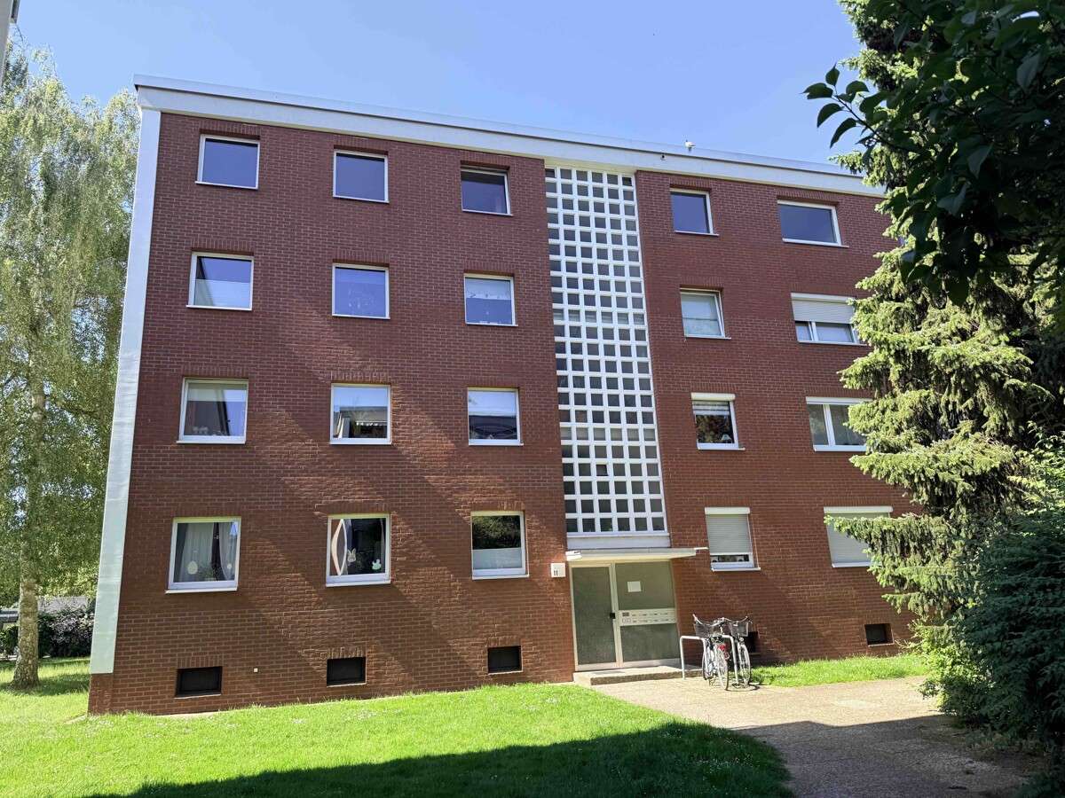 Thumbnail-Wohnung zum Kaufen in Hannover Vinnhorst 240.000,00 € 75 m²