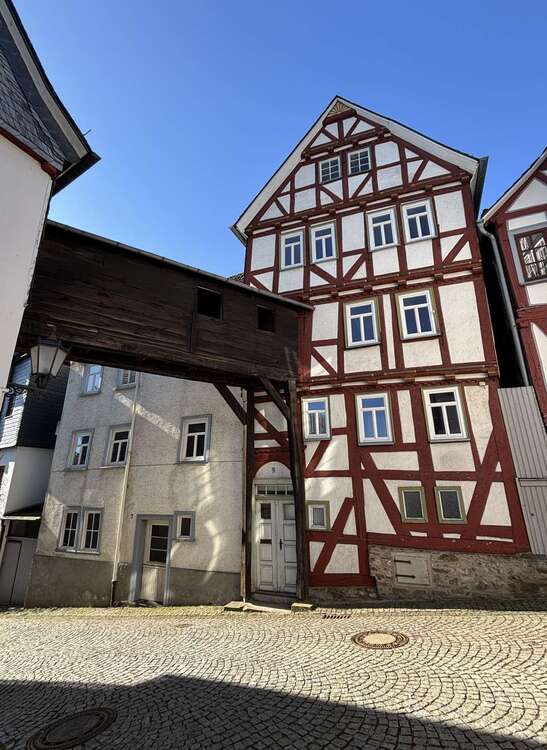 Thumbnail-Haus zum Kaufen in Herborn 130.000,00 € 146 m²