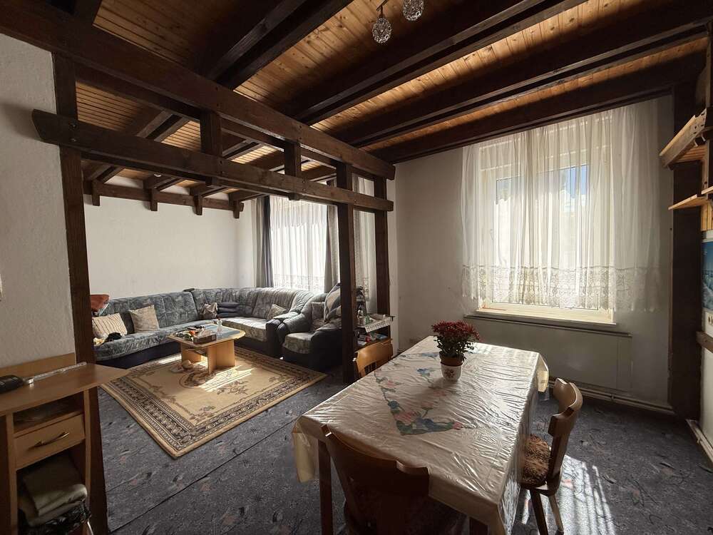 Thumbnail-Wohnung zum Kaufen in Gehrden 220.000,00 € 120 m²