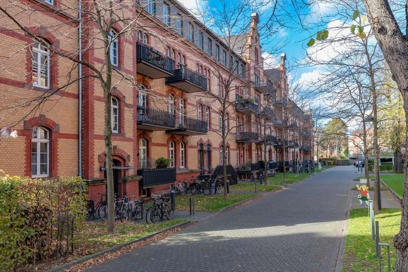 Thumbnail-Wohnung zum Kaufen in Düsseldorf 480.000,00 € 80 m²