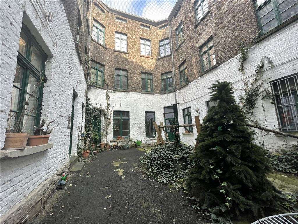 Thumbnail-Haus zum Mieten in Düsseldorf 3.200,00 € 257.64 m²